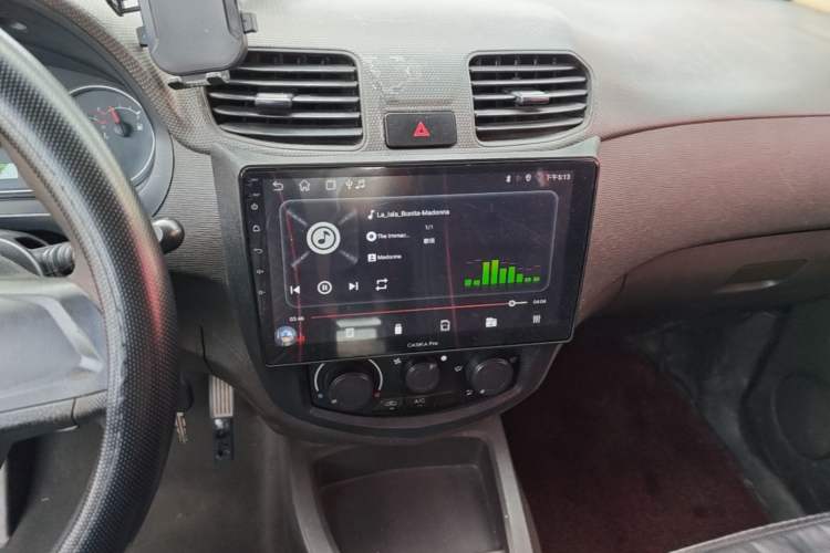 Used Wuling Hongguang 2015 1.5L S Basic Version China V Standard Audio And AC Panel