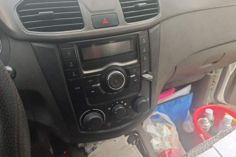 Used Wuling Hongguang 2015 1.2L S Base Model China V Standard Audio And AC Panel