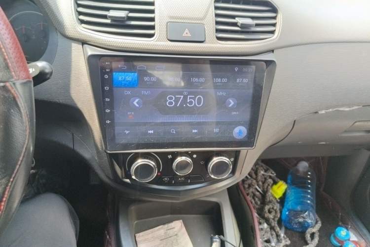 Used Wuling Hongguang 2015 1.5L S Basic Version China V Standard Audio And AC Panel