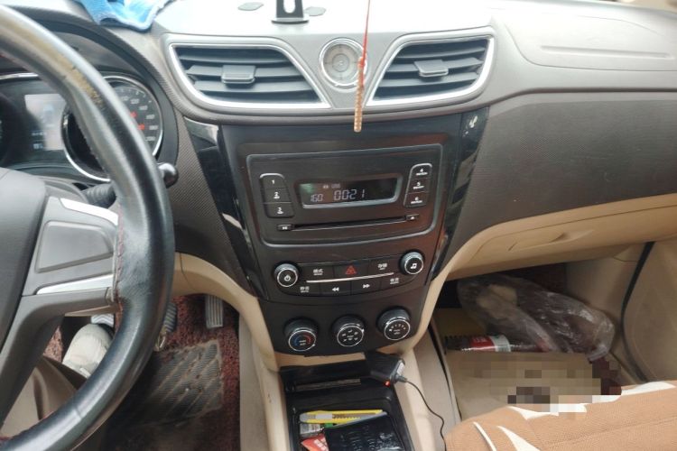 Used Wuling Hongguang 2015 1.5L S1 Comfort China V Standard Audio And AC Panel