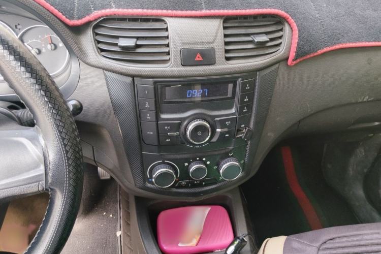 Used Wuling Hongguang 2015 1.5L S1 Standard China V-Emission Standards Audio And AC Panel