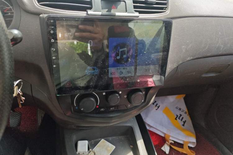 Used Wuling Hongguang 2015 1.5L S Basic Version China V Standard Audio And AC Panel