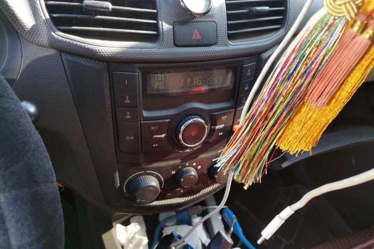 Used Wuling Hongguang 2015 1.5L S Basic Version China V Standard Audio And AC Panel