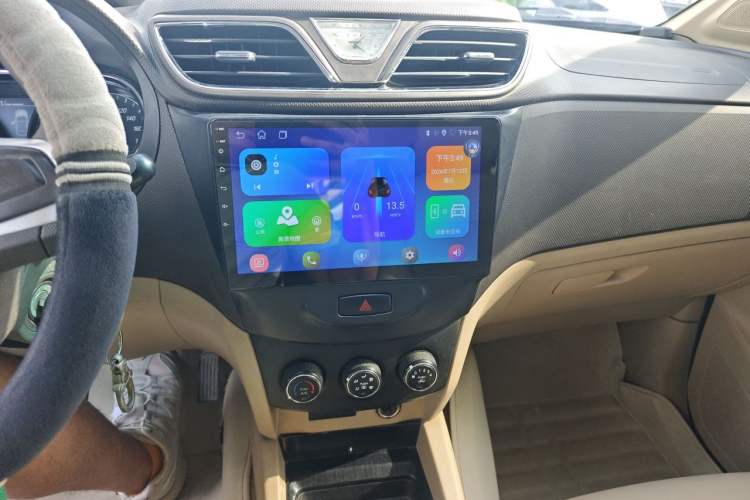 Used Wuling Hongguang 2015 1.5L S1 Comfort China V Standard Audio And AC Panel