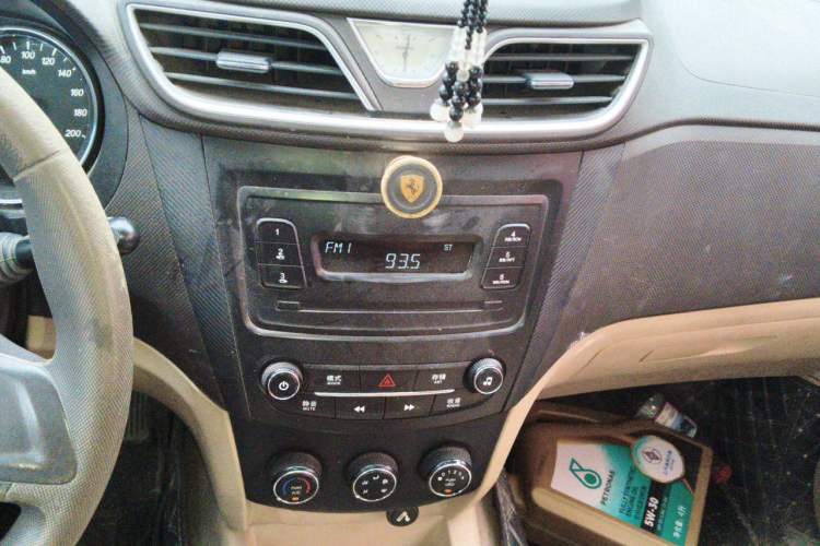 Used Wuling Hongguang 2015 1.5L S1 Standard China V-Emission Standards Audio And AC Panel
