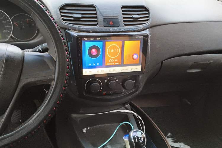 Used Wuling Hongguang 2015 1.2L S Base Model China V Standard Audio And AC Panel