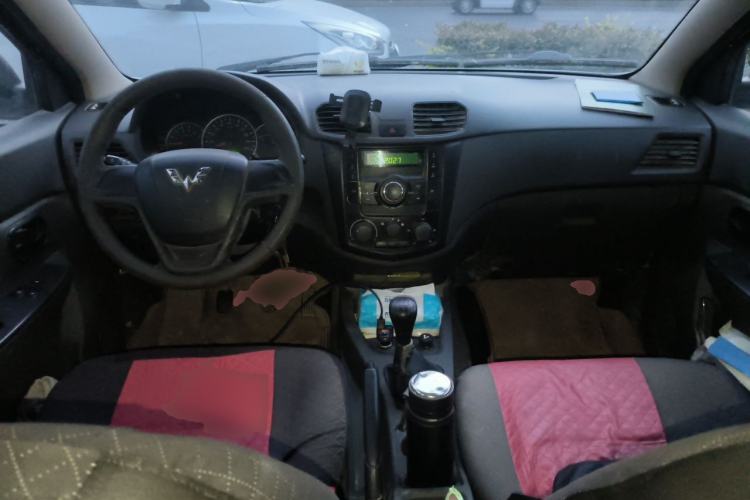 Used Wuling Hongguang 2015 1.2L S Base Model China V Standard Center Console