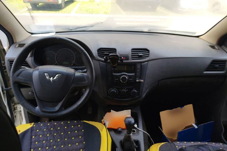 Used Wuling Hongguang 2015 1.5L S Basic Version China V Standard Center Console
