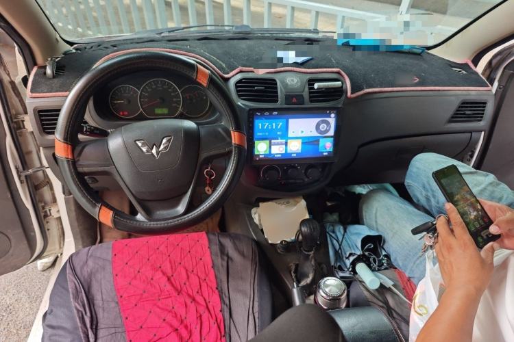 Used Wuling Hongguang 2015 1.5L S Basic Version China V Standard Center Console