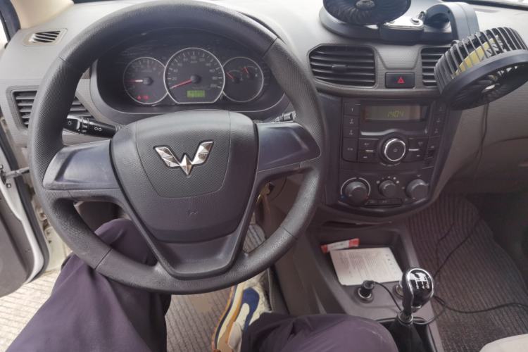Used Wuling Hongguang 2015 1.5L S Basic Version China V Standard Center Console