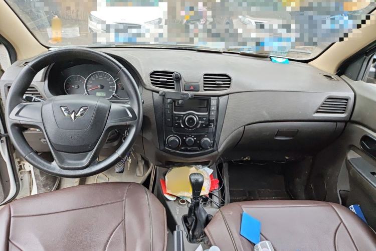Used Wuling Hongguang 2015 1.5L S Basic Version China V Standard Center Console