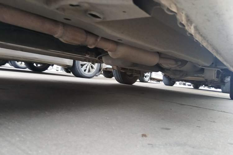 Used Wuling Hongguang 2015 1.5L S Basic Version China V Standard Chassis Front Left