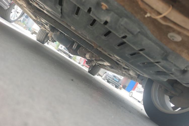 Used Wuling Hongguang 2015 1.5L S1 Standard China V-Emission Standards Chassis Front