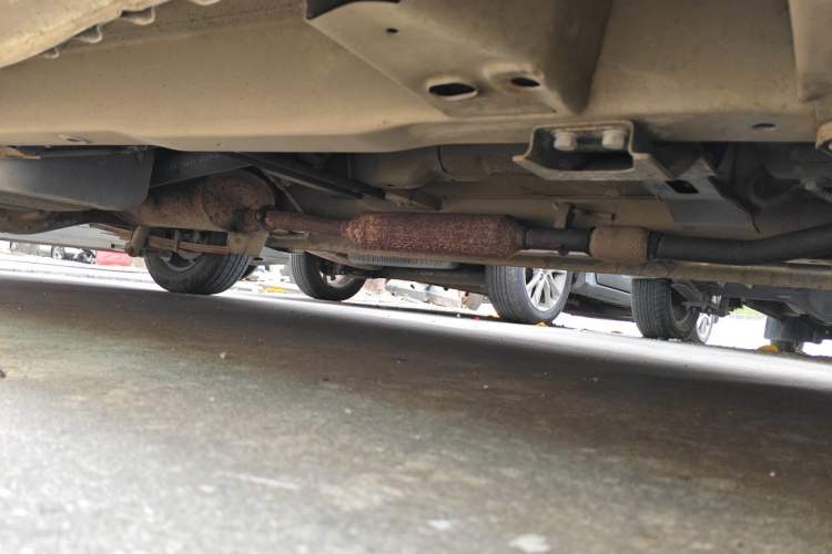 Used Wuling Hongguang 2015 1.5L S Basic Version China V Standard Chassis Front Right