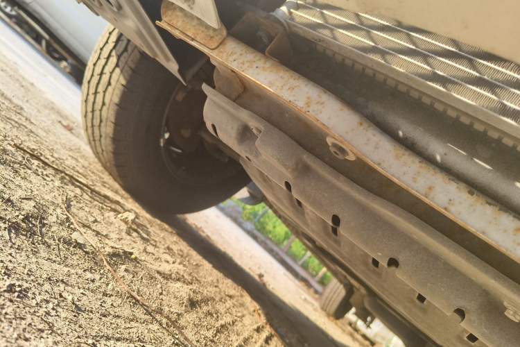 Used Wuling Hongguang 2015 1.5L S Basic Version China V Standard Chassis Front Right