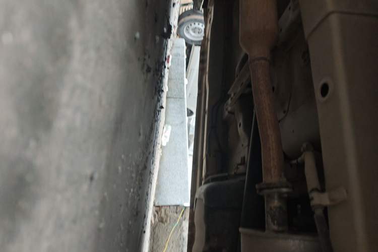 Used Wuling Hongguang 2015 1.5L S Basic Version China V Standard Chassis Front Right