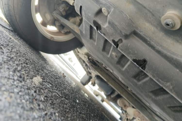 Used Wuling Hongguang 2015 1.5L S Basic Version China V Standard Chassis Front Right