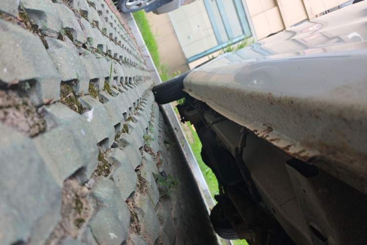 Used Wuling Hongguang 2015 1.2L S Base Model China V Standard Chassis Front Right