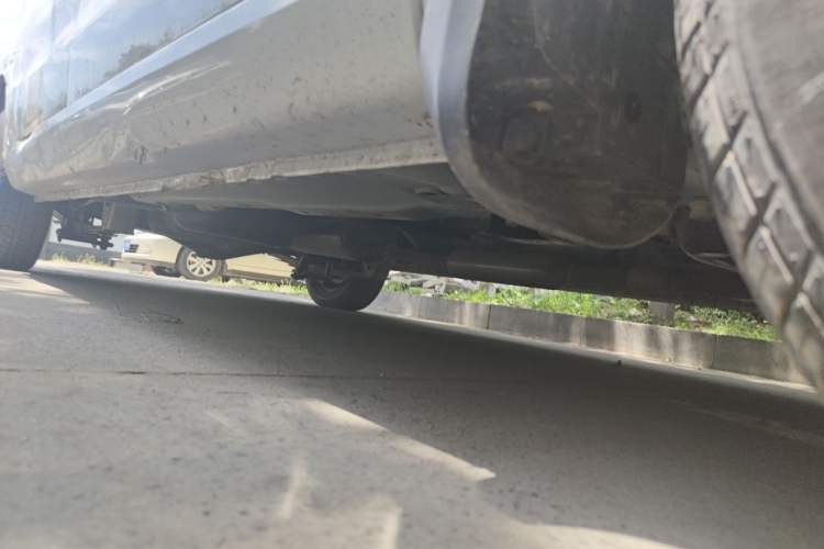 Used Wuling Hongguang 2015 1.5L S Basic Version China V Standard Chassis Front Right