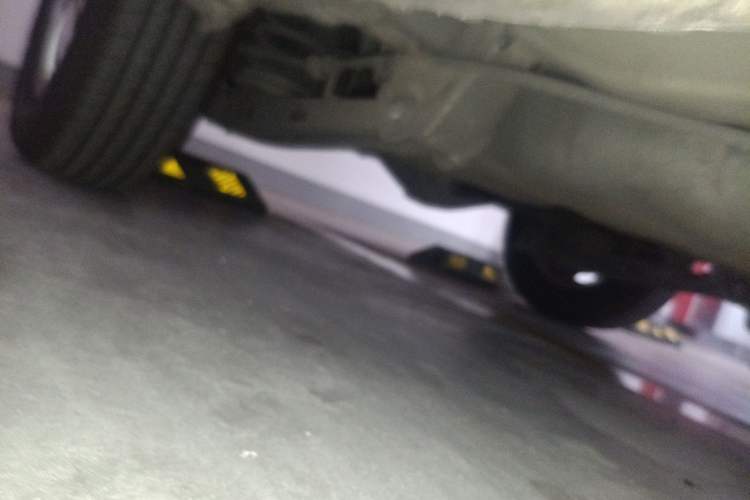 Used Wuling Hongguang 2015 1.5L S Basic Version China V Standard Chassis Front Right
