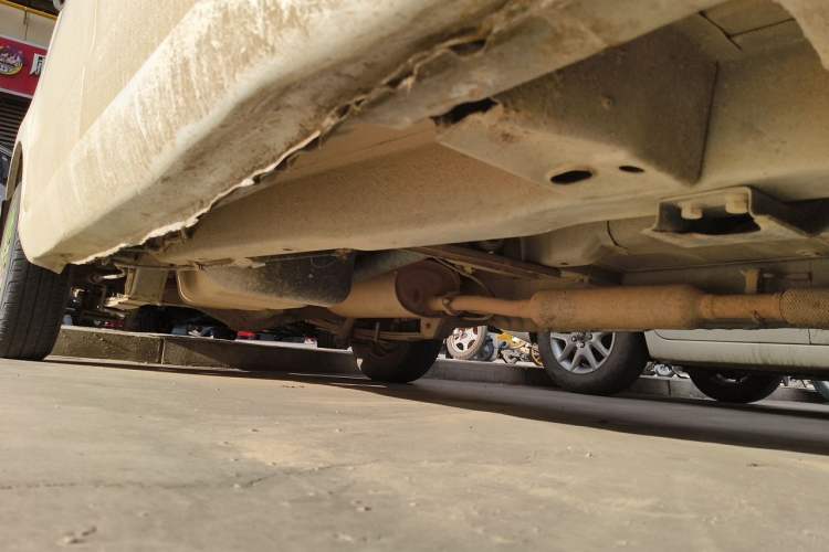 Used Wuling Hongguang 2015 1.5L S Basic Version China V Standard Chassis Front Right