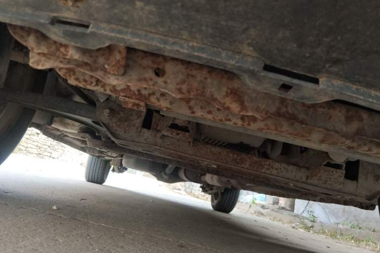 Used Wuling Hongguang 2015 1.5L S1 Standard China V-Emission Standards Chassis Front