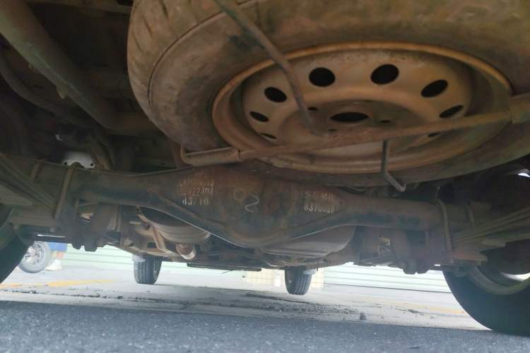 Used Wuling Hongguang 2015 1.5L S1 Standard China V-Emission Standards Chassis Rear