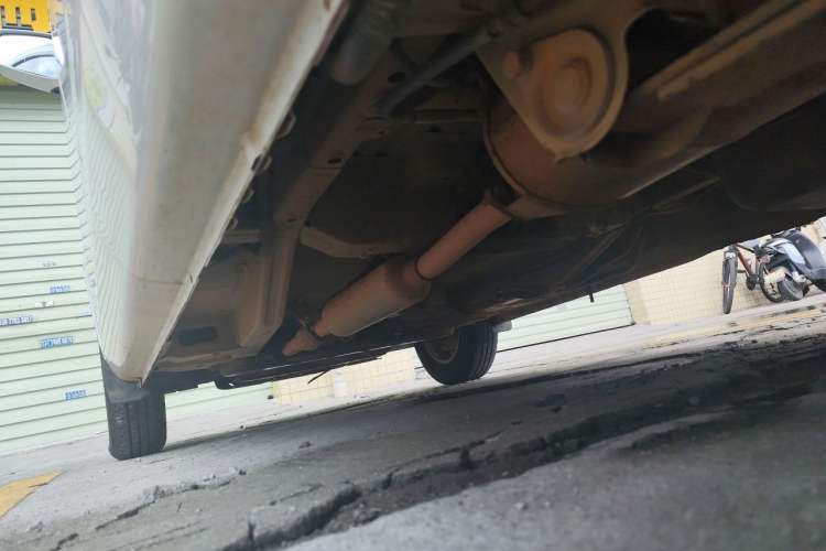 Used Wuling Hongguang 2015 1.5L S1 Standard China V-Emission Standards Chassis Rear Left