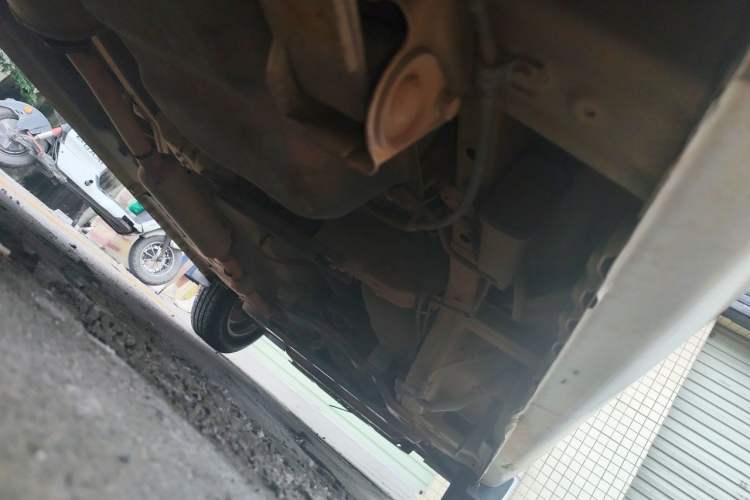 Used Wuling Hongguang 2015 1.5L S1 Standard China V-Emission Standards Chassis Rear Right