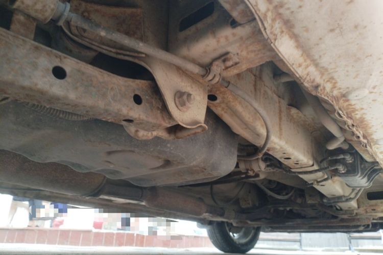 Used Wuling Hongguang 2015 1.5L S1 Standard China V-Emission Standards Chassis Rear Right