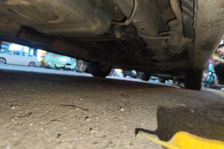 Used Wuling Hongguang 2015 1.5L S1 Standard China V-Emission Standards Chassis Rear Right