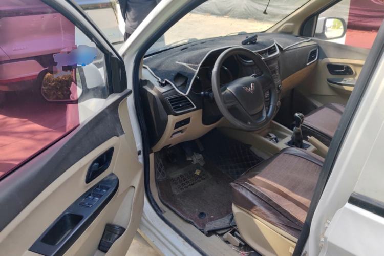 Used Wuling Hongguang 2015 1.5L S1 Standard China V-Emission Standards Driver Seat