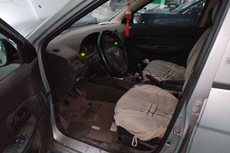 Used Wuling Hongguang 2015 1.2L S Base Model China V Standard Driver Seat