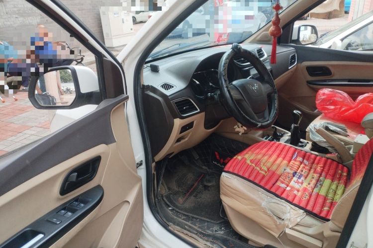 Used Wuling Hongguang 2015 1.5L S1 Standard China V-Emission Standards Driver Seat