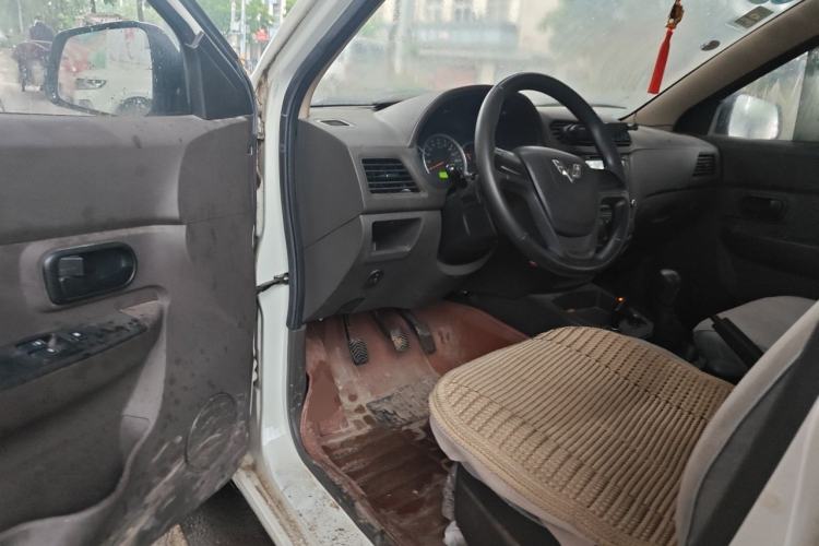Used Wuling Hongguang 2015 1.5L S Basic Version China V Standard Driver Seat