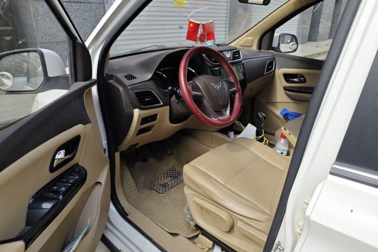 Used Wuling Hongguang 2015 1.5L S1 Comfort China V Standard Driver Seat