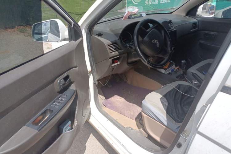 Used Wuling Hongguang 2015 1.5L S Basic Version China V Standard Driver Seat