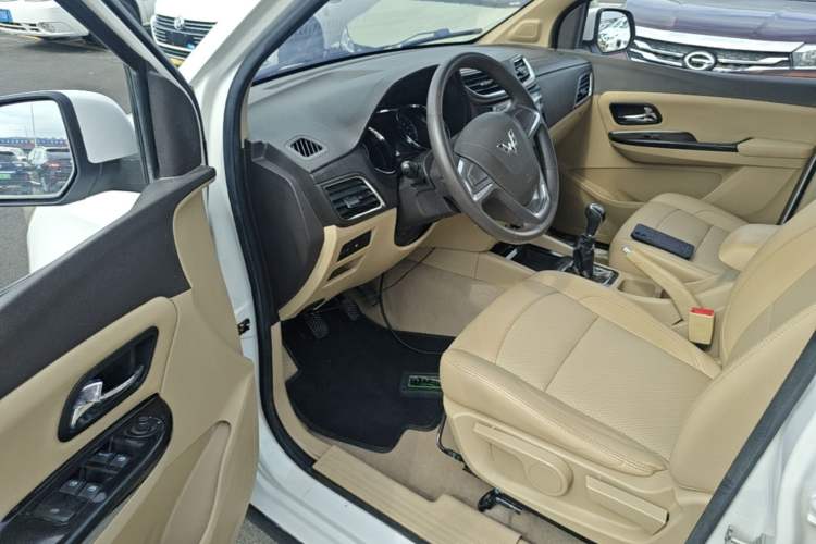 Used Wuling Hongguang 2015 1.5L S1 Comfort China V Standard Driver Seat