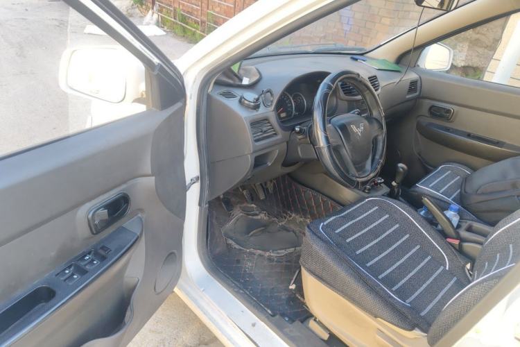 Used Wuling Hongguang 2015 1.5L S Basic Version China V Standard Driver Seat