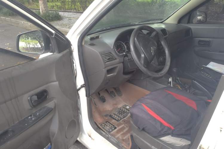 Used Wuling Hongguang 2015 1.5L S Basic Version China V Standard Driver Seat