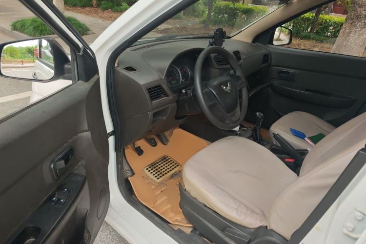 Used Wuling Hongguang 2015 1.2L S Base Model China V Standard Driver Seat