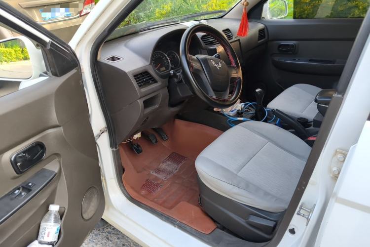 Used Wuling Hongguang 2015 1.5L S Basic Version China V Standard Driver Seat