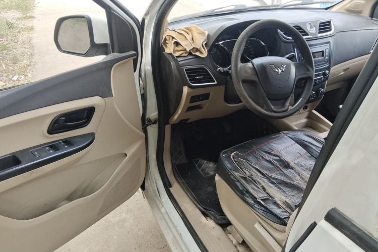 Used Wuling Hongguang 2015 1.5L S1 Standard China V-Emission Standards Driver Seat