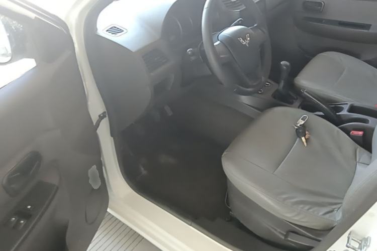 Used Wuling Hongguang 2015 1.5L S Basic Version China V Standard Driver Seat