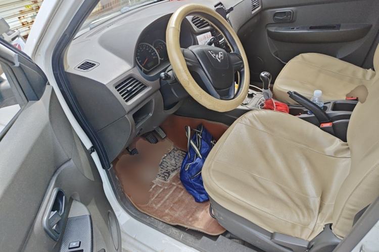 Used Wuling Hongguang 2015 1.5L S Basic Version China V Standard Driver Seat