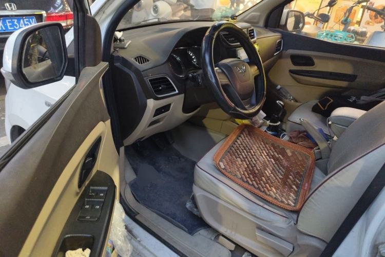 Used Wuling Hongguang 2015 1.5L S1 Standard China V-Emission Standards Driver Seat