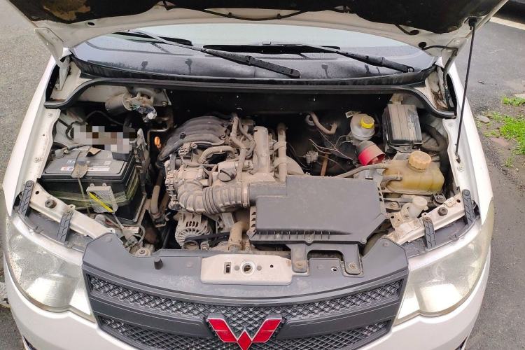 Used Wuling Hongguang 2015 1.2L S Base Model China V Standard Engine Bay