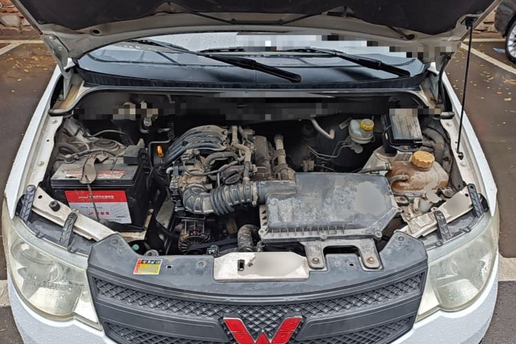 Used Wuling Hongguang 2015 1.2L S Base Model China V Standard Engine Bay