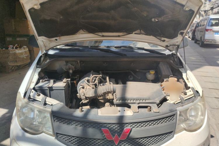 Used Wuling Hongguang 2015 1.2L S Base Model China V Standard Engine Bay