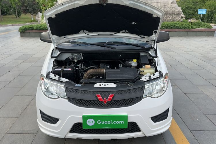 Used Wuling Hongguang 2015 1.5L S Basic Version China V Standard Engine Bay